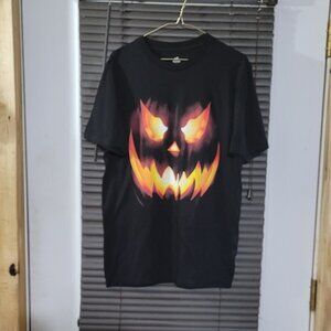 Halloween mans t shirt  NWOT  SIZE M
